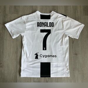 2018/2019 Juventus FC Cristiano Ronaldo Home Jersey Men’s Size XL